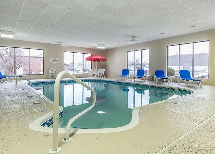 Comfort Near I-255 Inn 4*