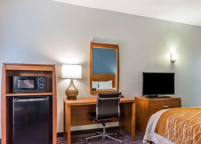Inn Comfort Near I-255