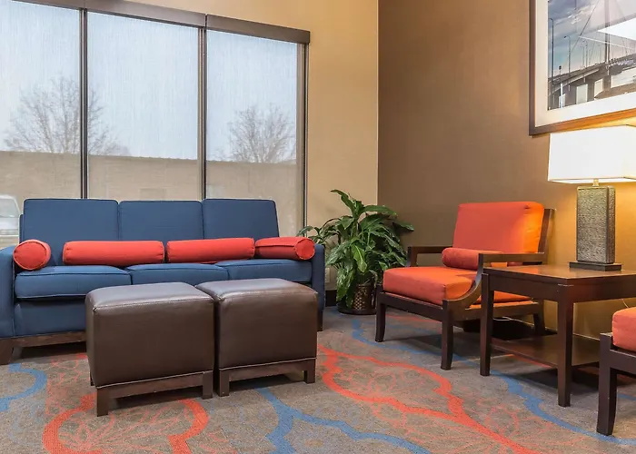 Inn Comfort Near I-255