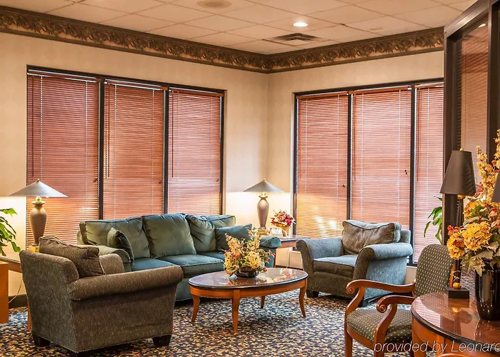 Inn Comfort Near I-255